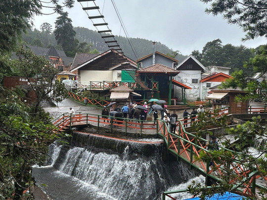 Ducha De Prata-坎普斯－杜若尔当必去景点