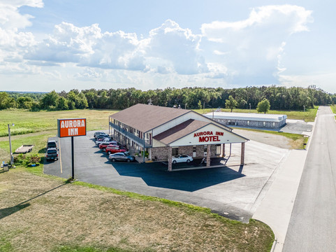Capital O Aurora Inn Monett US 60