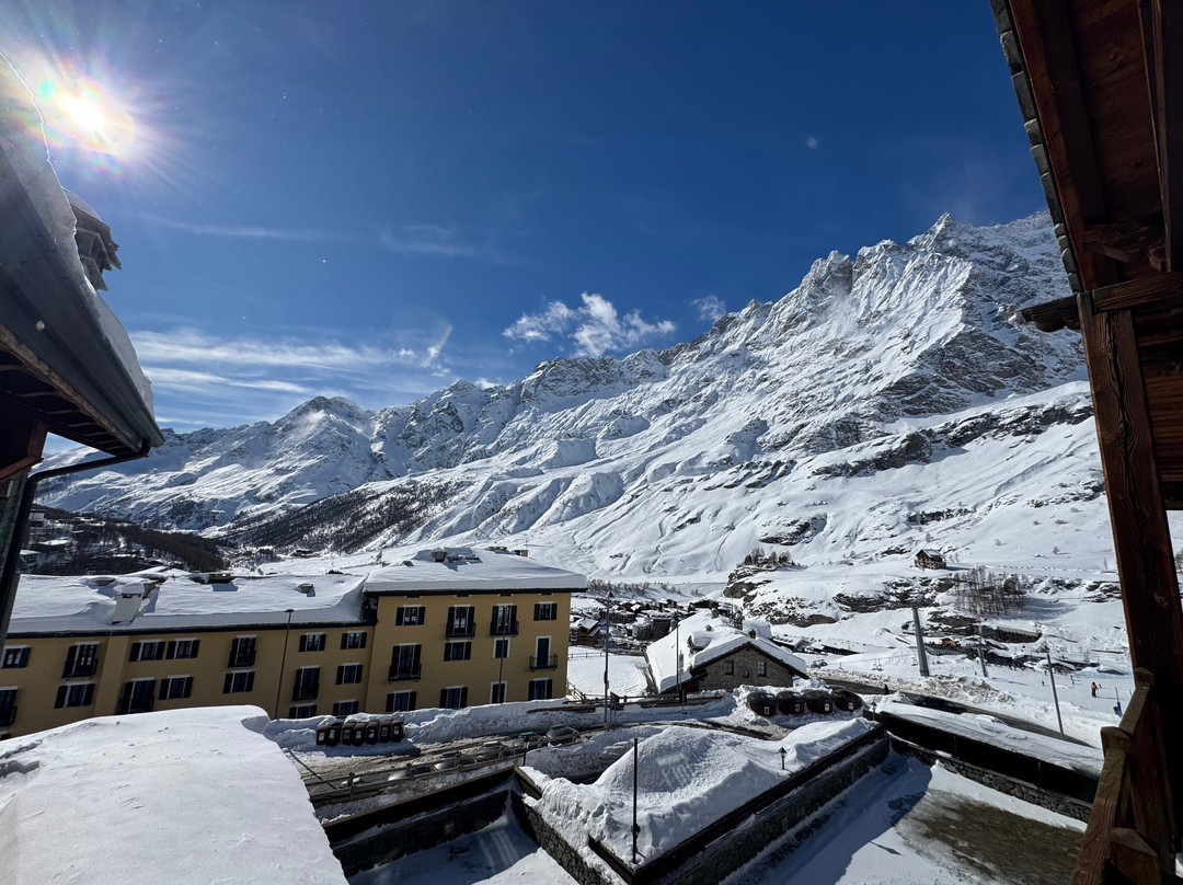 蒙里维酒店主图
