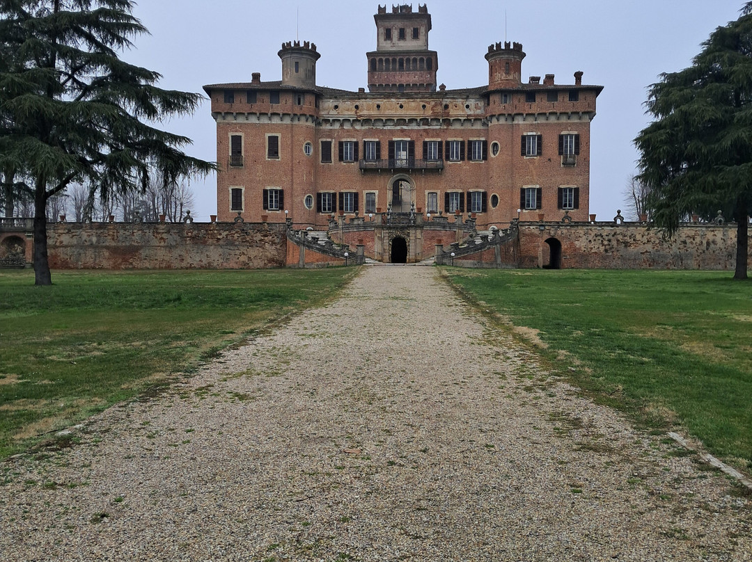 Castello Di Chignolo Po-Chignolo Po必去景点