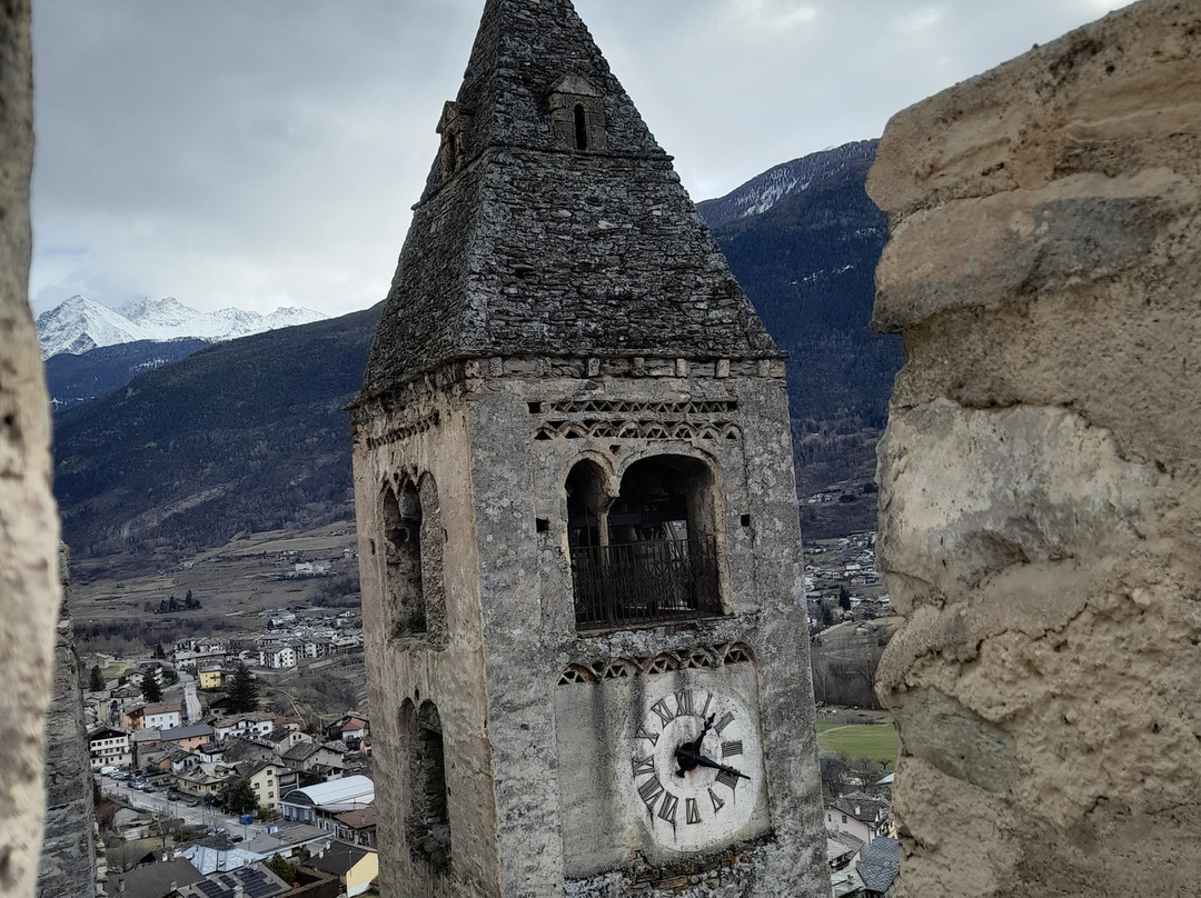 Chiesa Parrocchiale Dei Santi Pietro E Paolo-萨伊恩特-皮耶雷必去景点