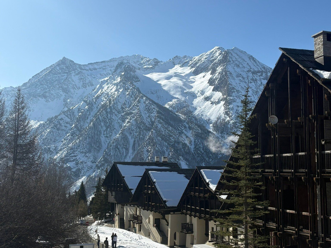 Grange Hike & Ski Sestriere Apartments