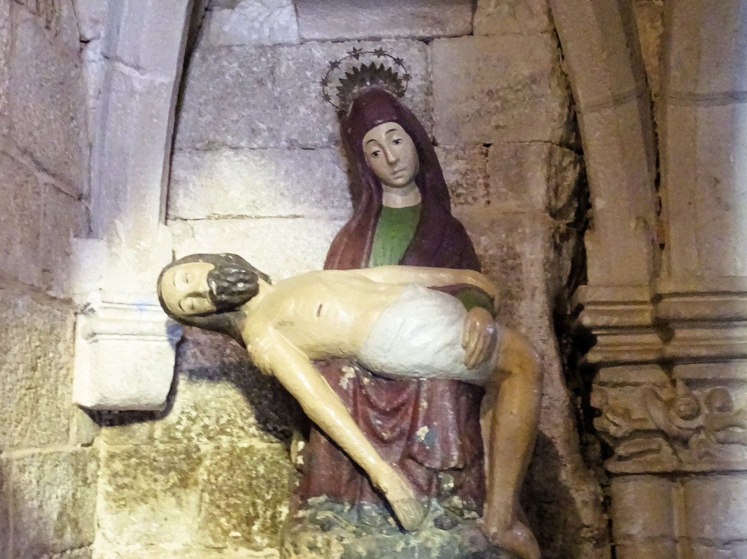 Igreja De Santiago E Panteao Dos Cabrais-Belmonte必去景点