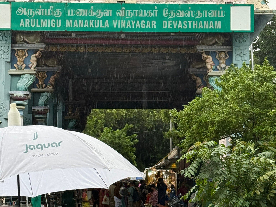 Arulmigu Manakula Vinayagar Temple-朋迪榭里必去景点