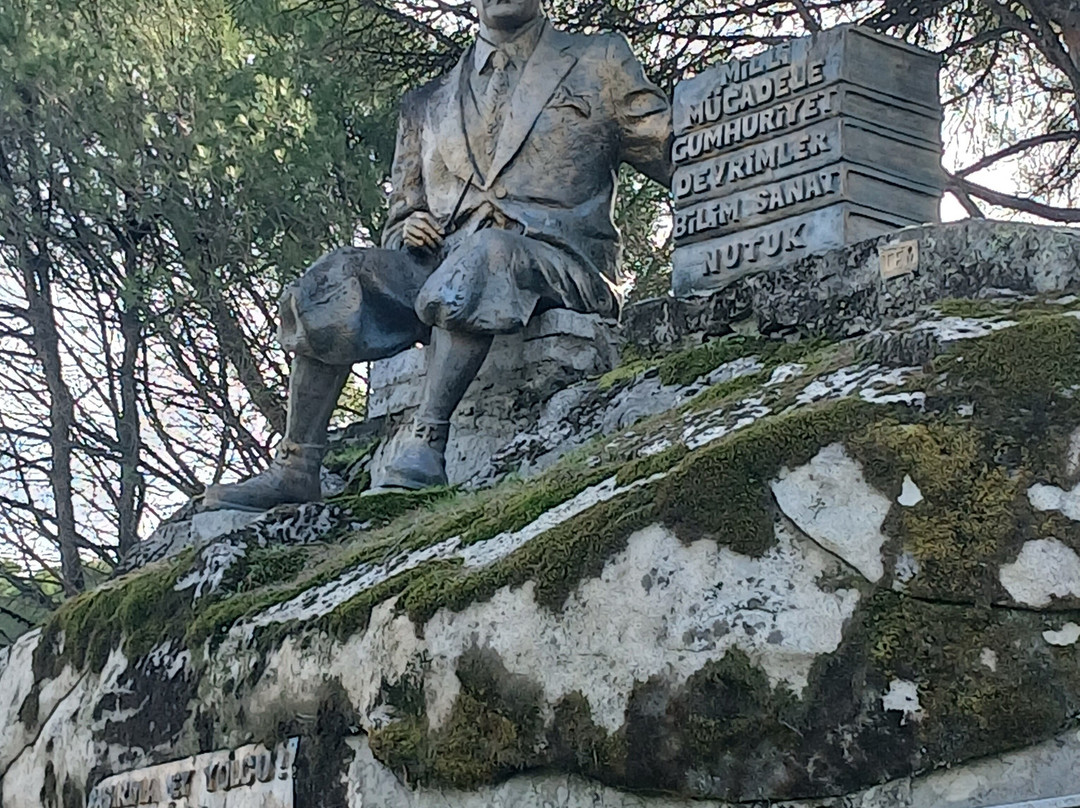 Kozak Yaylası Atatürk Anıtı-贝尔加马必去景点