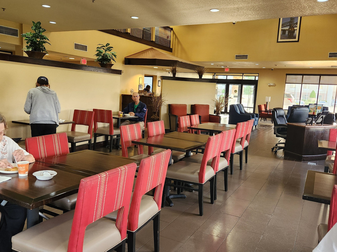琼斯伯勒大学区舒适套房酒店主图