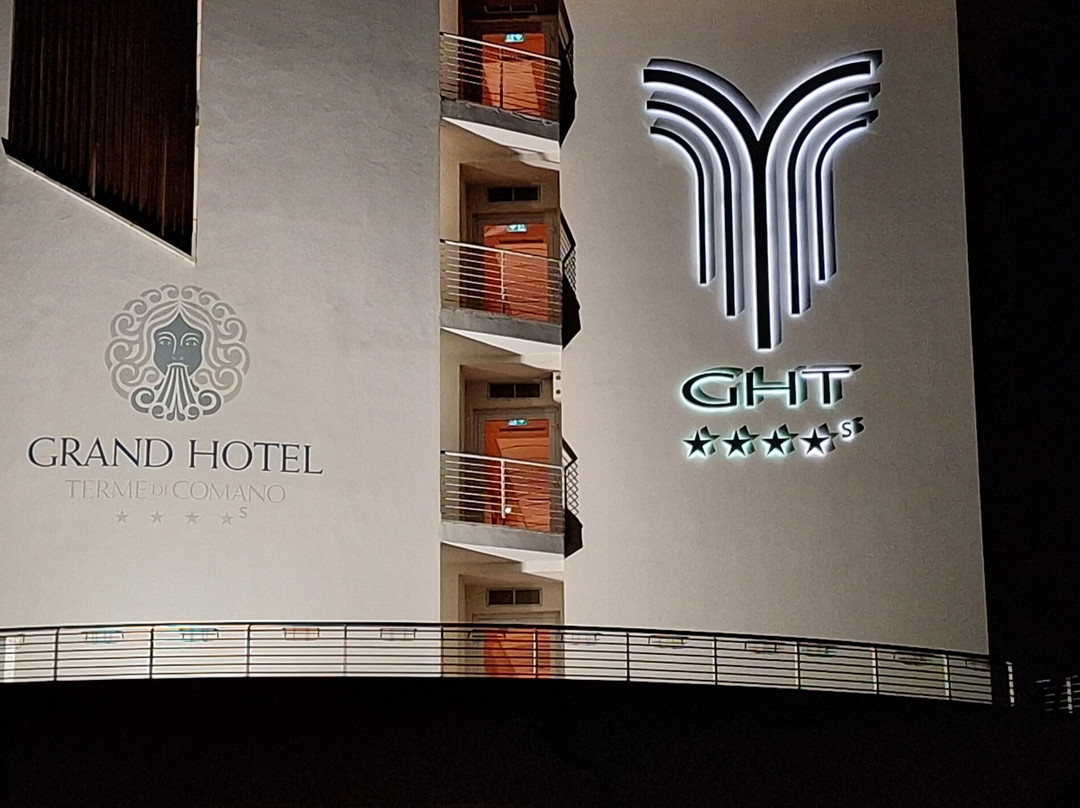 科马诺泰梅大酒店主图