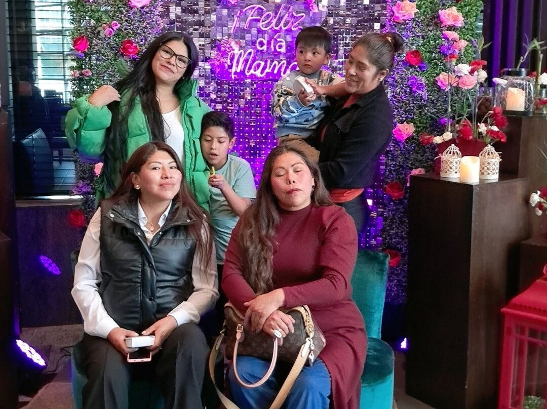 卡米诺瑞尔套房酒店主图