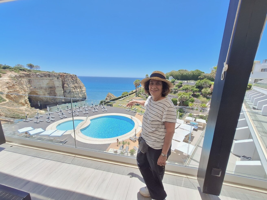 Praia do Carvoeiro-卡沃埃罗必去景点