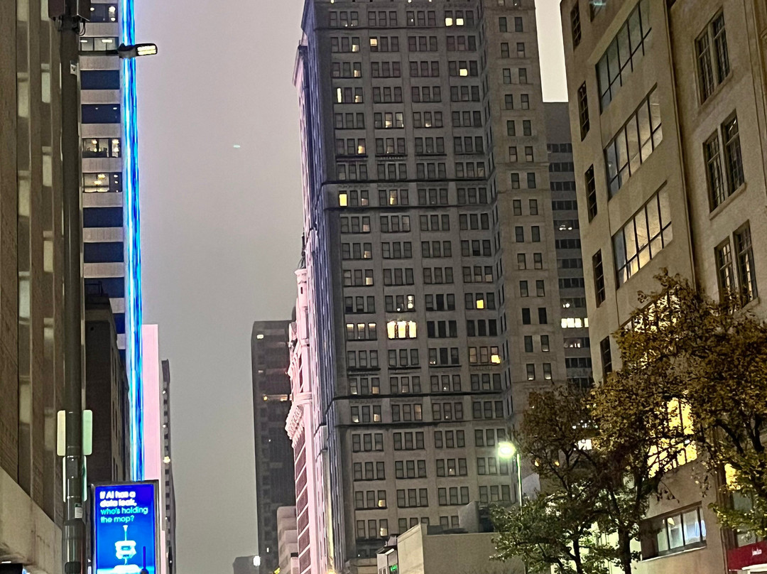 阿道弗斯傲途格精选酒店主图