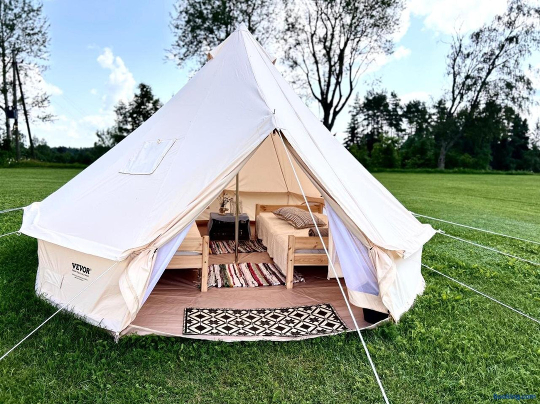 Ploomi Glamping