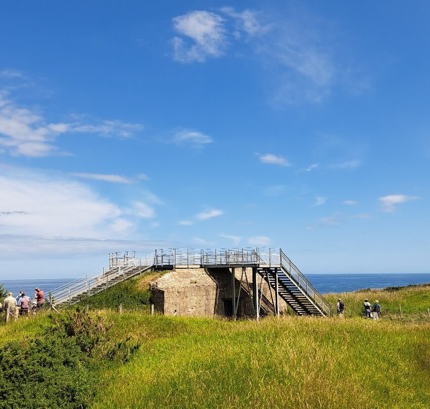 Pointe du Hoc-Cricqueville-en-Bessin必去景点