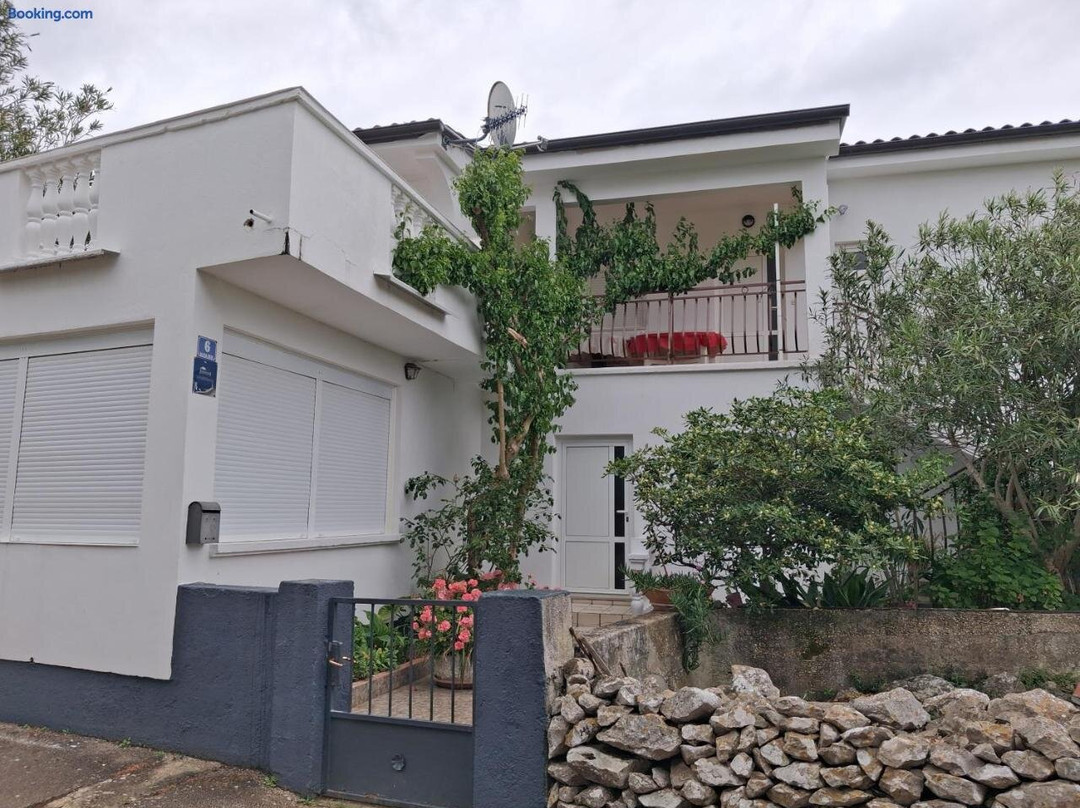 Apartments Mirjana
