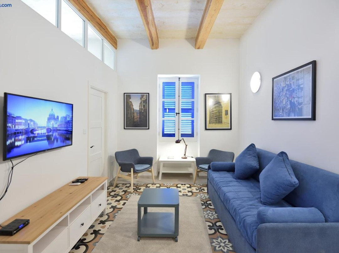 Grand Harbour Apartments