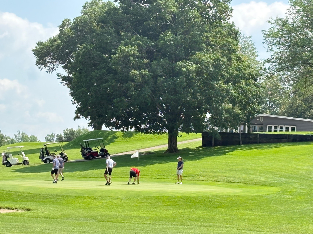 Round Grove Golf & Country Club-Greene必去景点