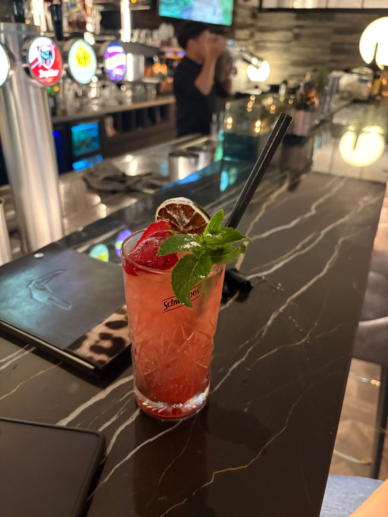 凡德沃克尼维尔苏德酒店-旅行者