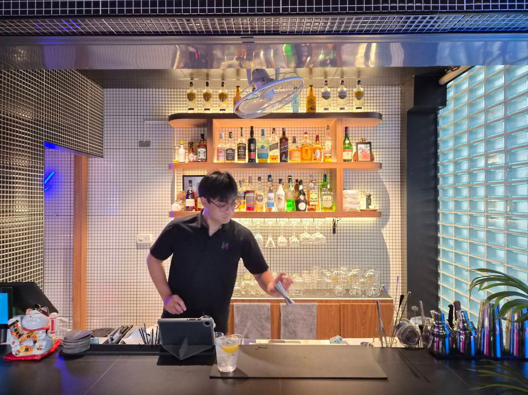 Harmonic Coffee &amp; Rooftop Bar