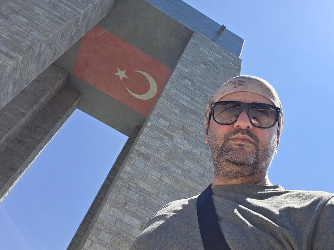 Canakkale Sehitleri Aniti-Eceabat必去景点