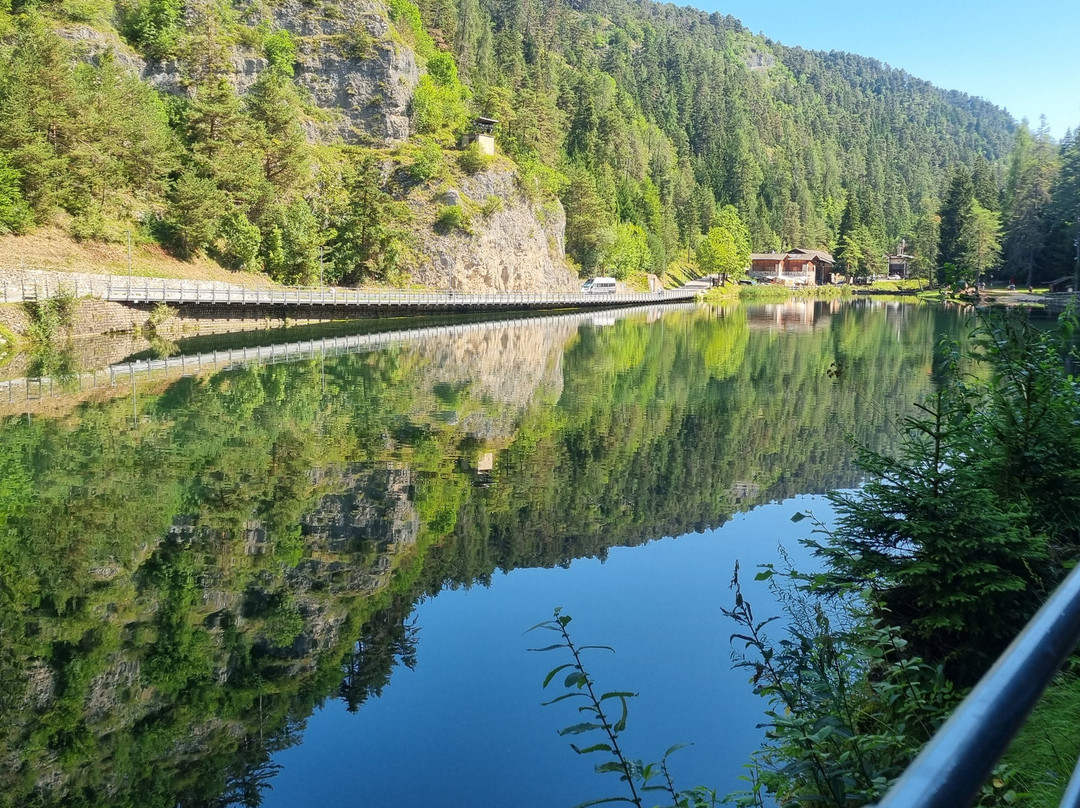 Lago Smeraldo-Fondo必去景点