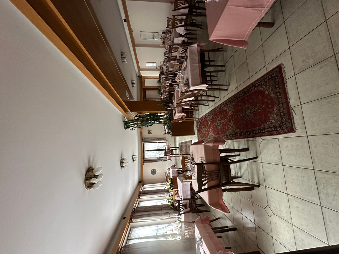 乐博斯蒂隆酒店主图