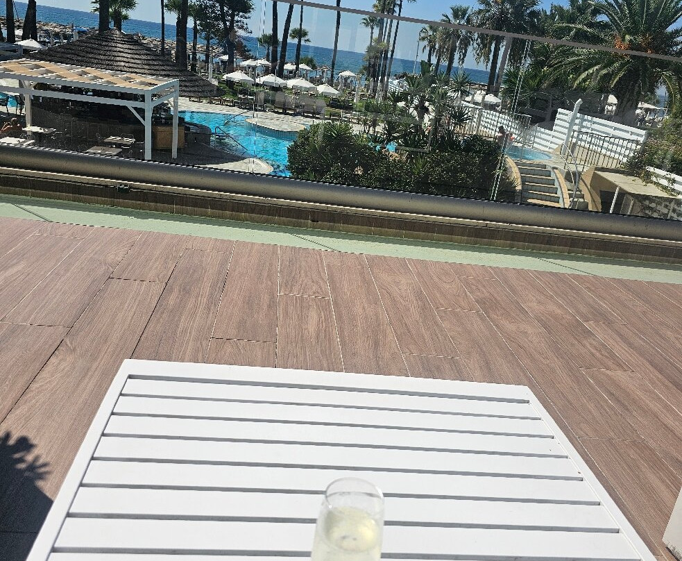 金湾海滩酒店主图