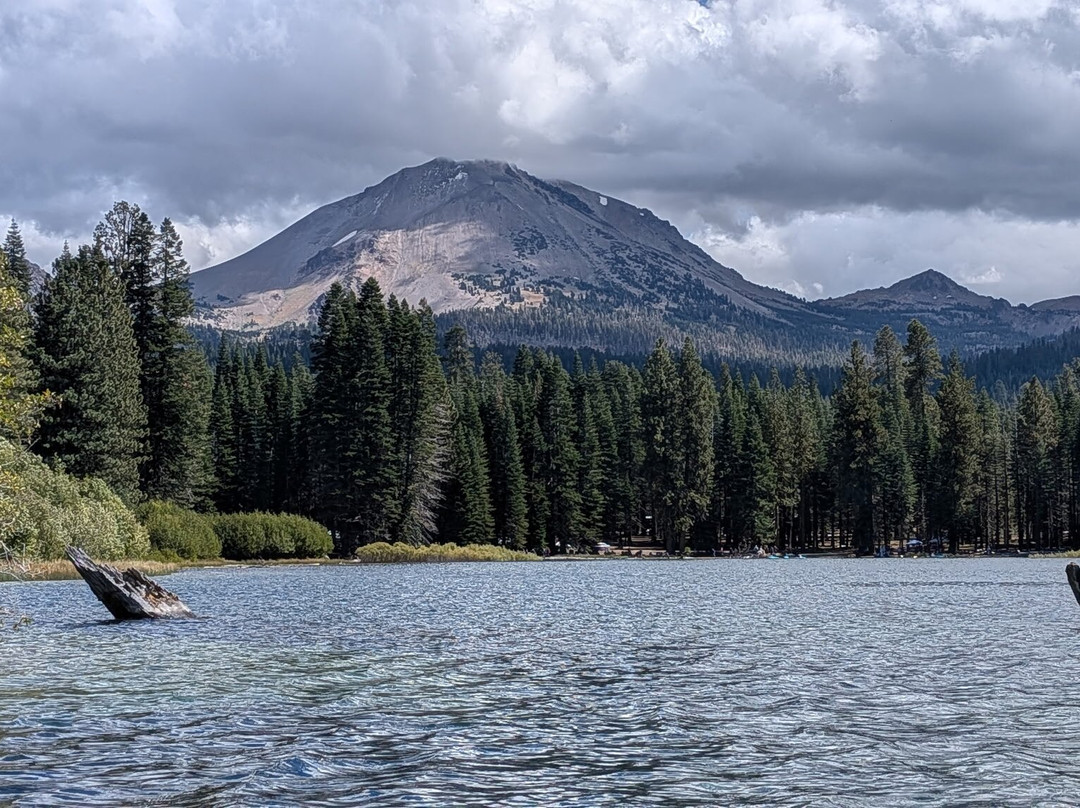 Manzanita Lake-拉森火山国家公园必去景点