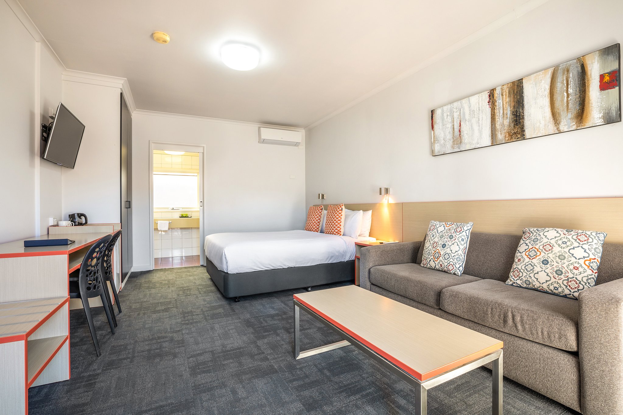 Nightcap at Ferntree Gully Hotel-官方