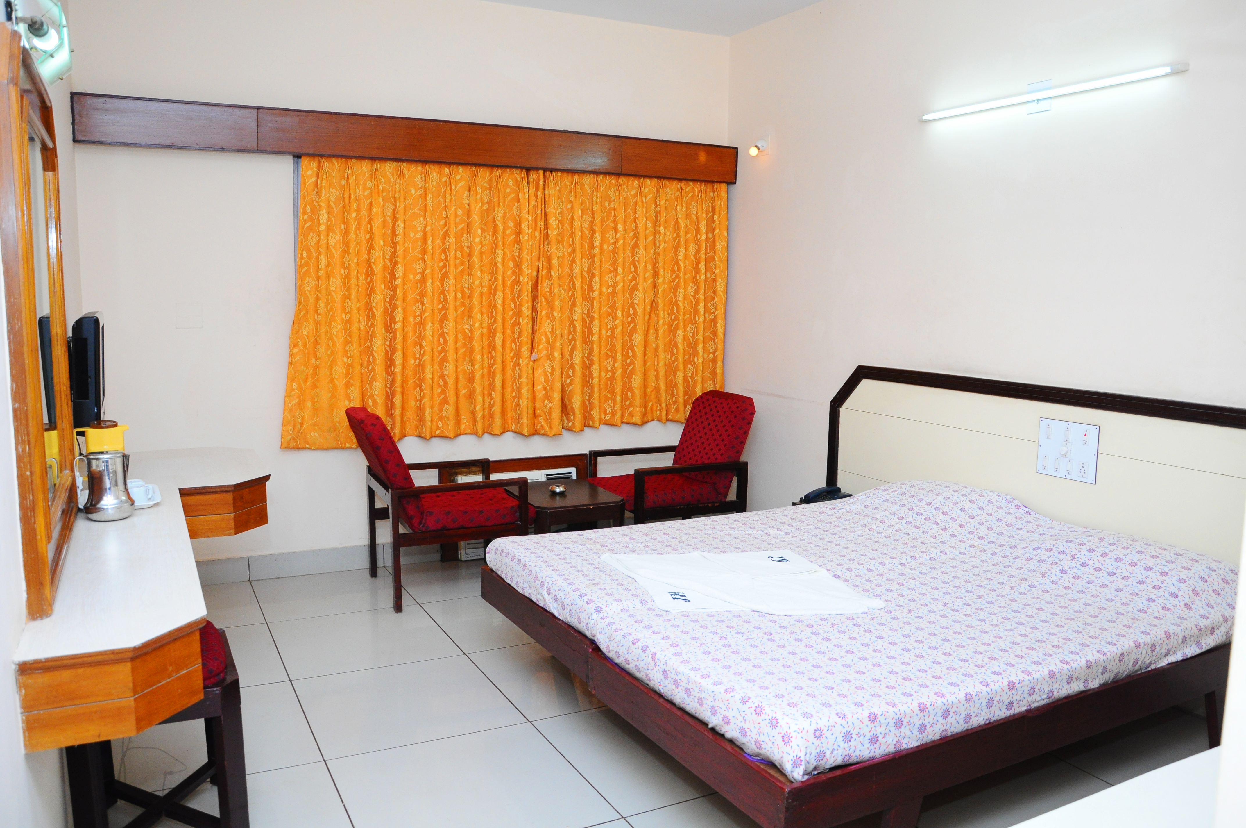 Janardhana Hotel-浴室