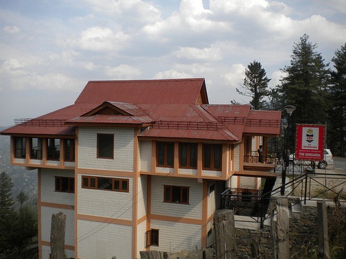 Giriganga Resort (HPTDC)-浴室
