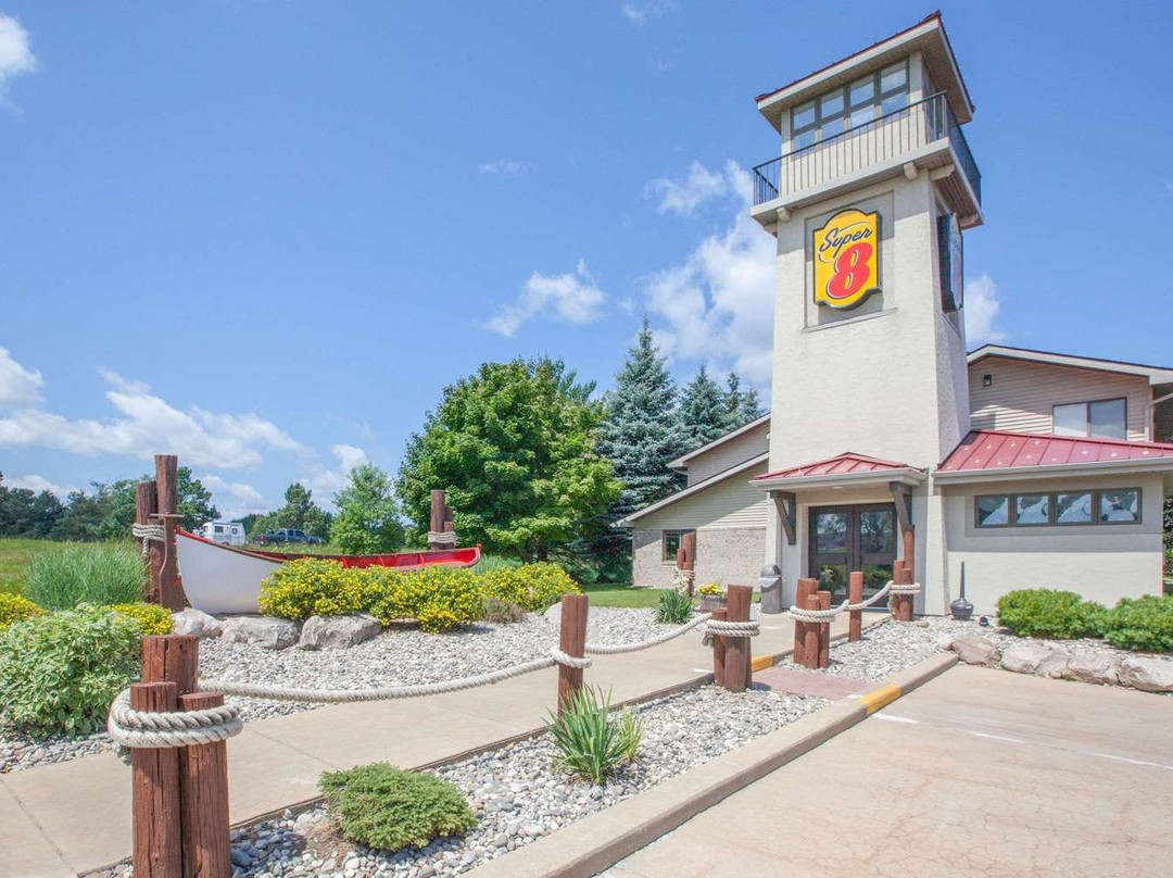 Super 8 by Wyndham Houghton Lake主图