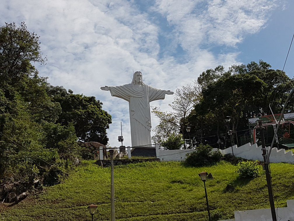 塞拉内格拉旅游景点-Cristo Redentor of Serra Negra