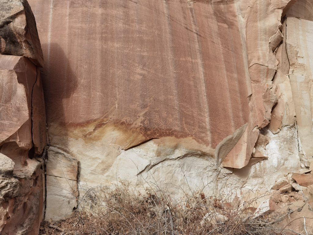 Fremont Petroglyphs-圆顶礁国家公园必去景点