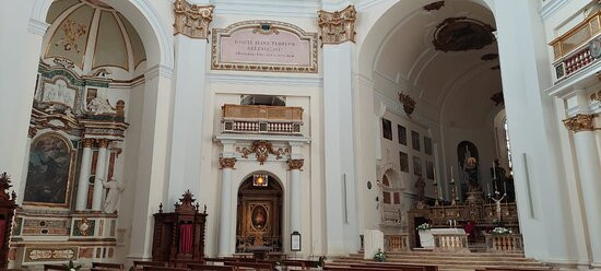Basilica di San Bernardino-拉奎拉必去景点