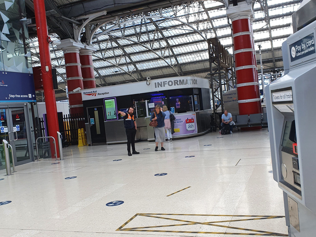 Lime Street Visitor Information Centre-利物浦必去景点