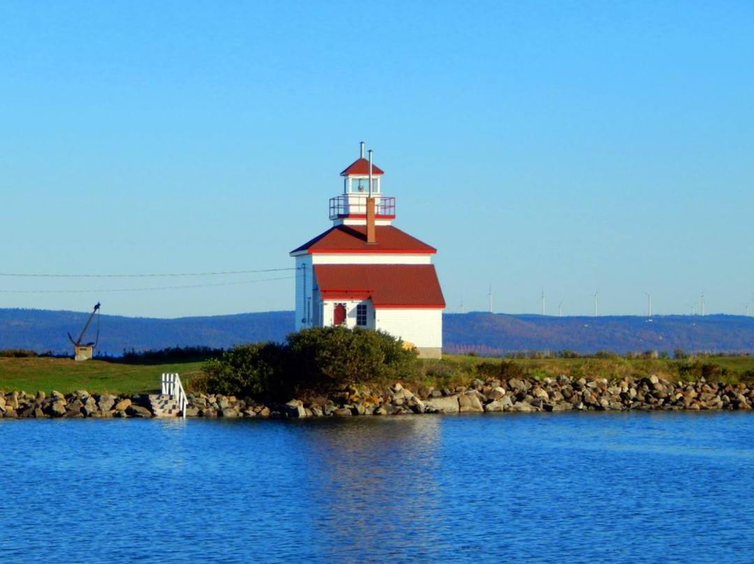 Gilbert's Cove Lighthouse景点图片