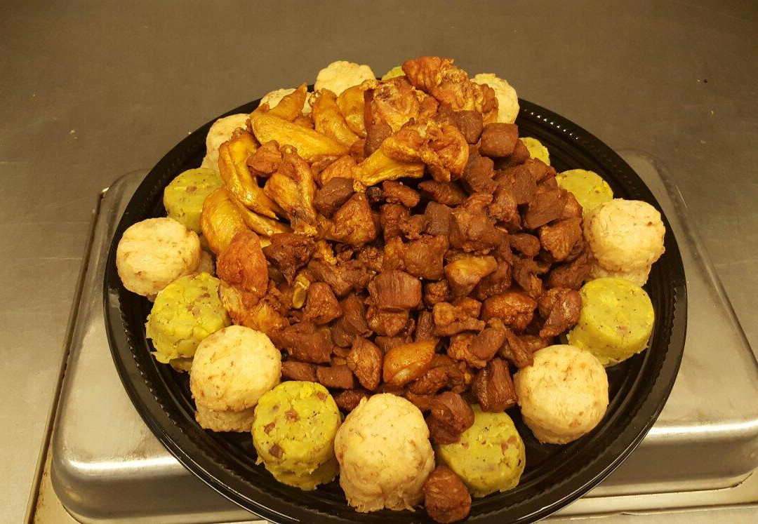 Arroyo餐馆和美食-Rene BBQ