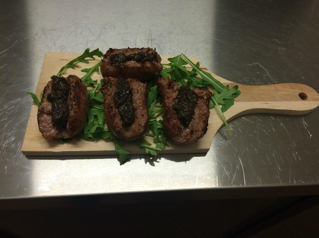 Sovereto餐馆和美食-IL CUBO CAFFETTERIA NORCINERIA