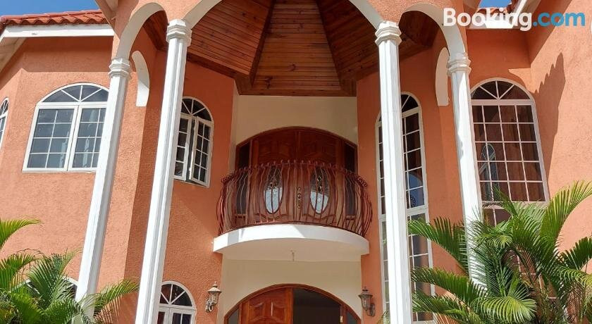 Edes Phoenix Grandeur Getaway