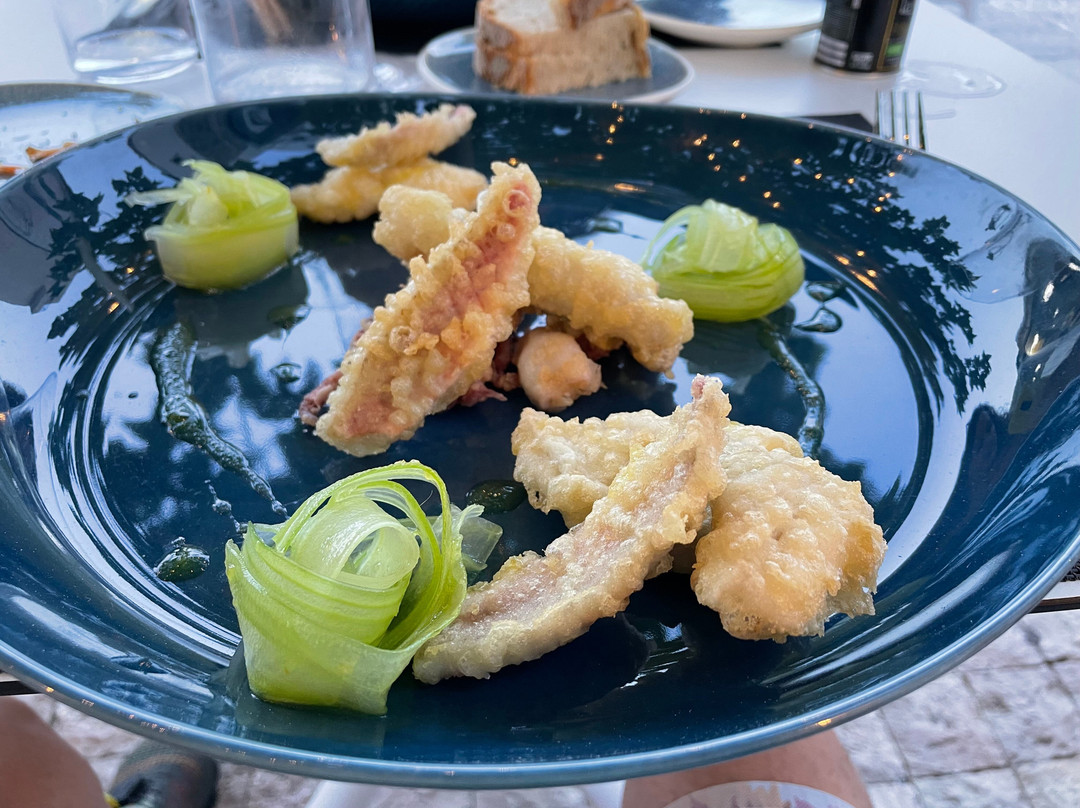 Dok Sushi Restaurant & Bar Room