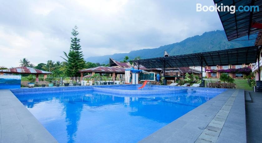 OYO 2208 Thyesza Hotel