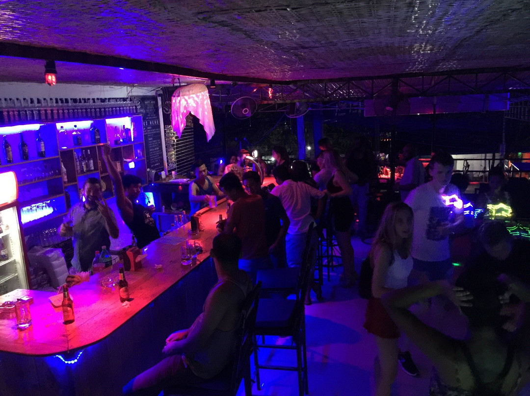 Jack & Daniels Bar-西哈努克必去景点