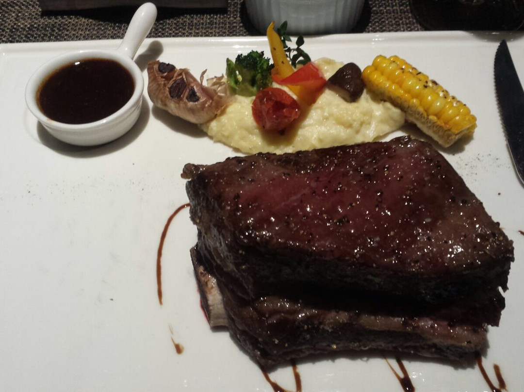 DMX Boutique Wines & Steak