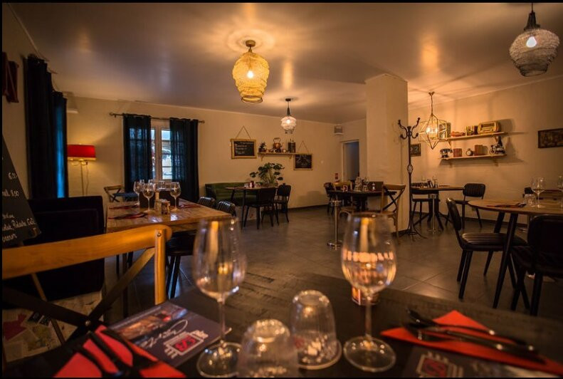 Sampzon餐馆和美食-Le Plan B Restaurant