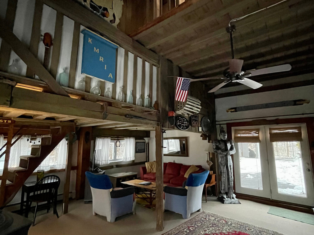 Lamb and Lion Inn主图