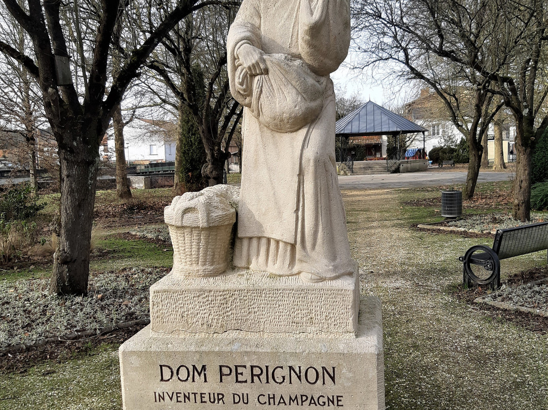 Statue de Dom Pérignon