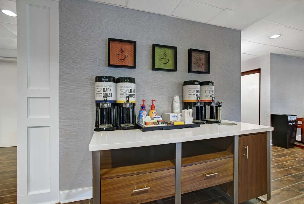 Hampton Inn Salisbury主图