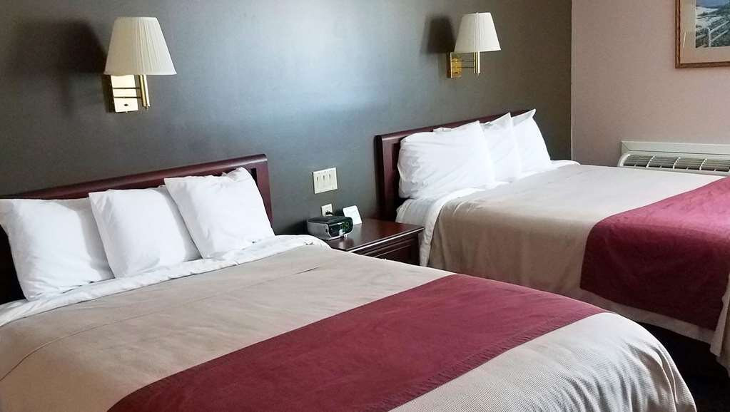 Ivey's Motor Lodge主图