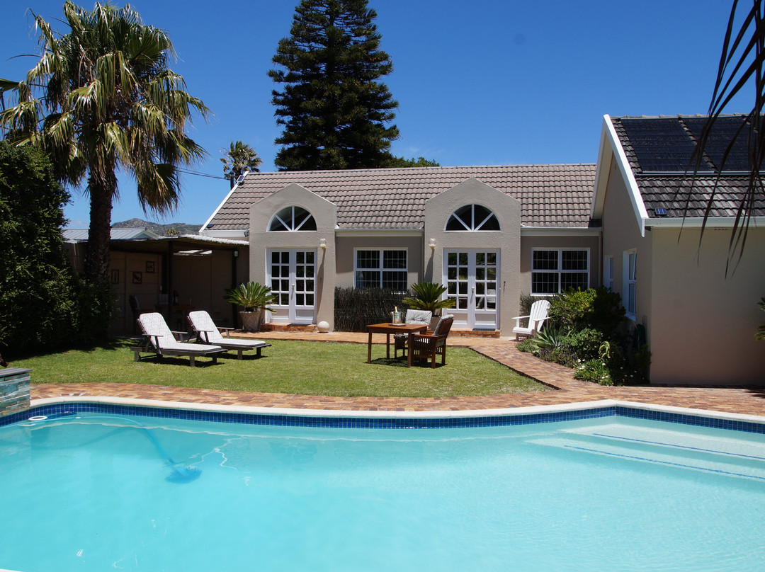 2Oceans Apartments