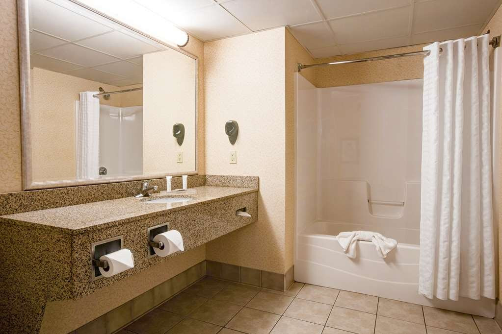 Comfort Inn & Suites St. Paul Northeast主图