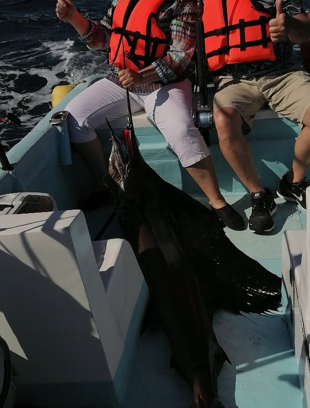 Gabriel sport fishing & bay tours-Crucecita必去景点